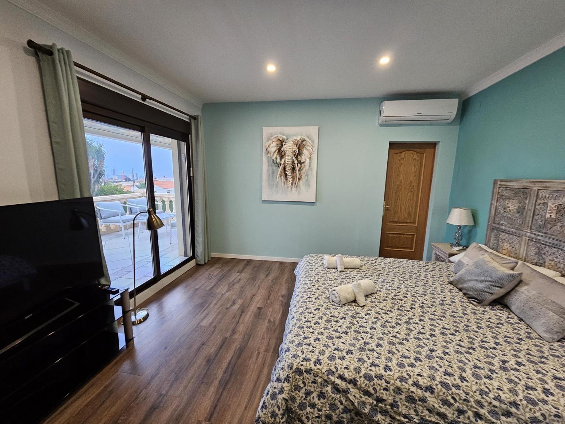 Luxury Villa - Pool, Hot Tub, Aircon, Tvs, Home Cinema, Office, Gbit Internet, Sports Equipment Calpe Exterior photo